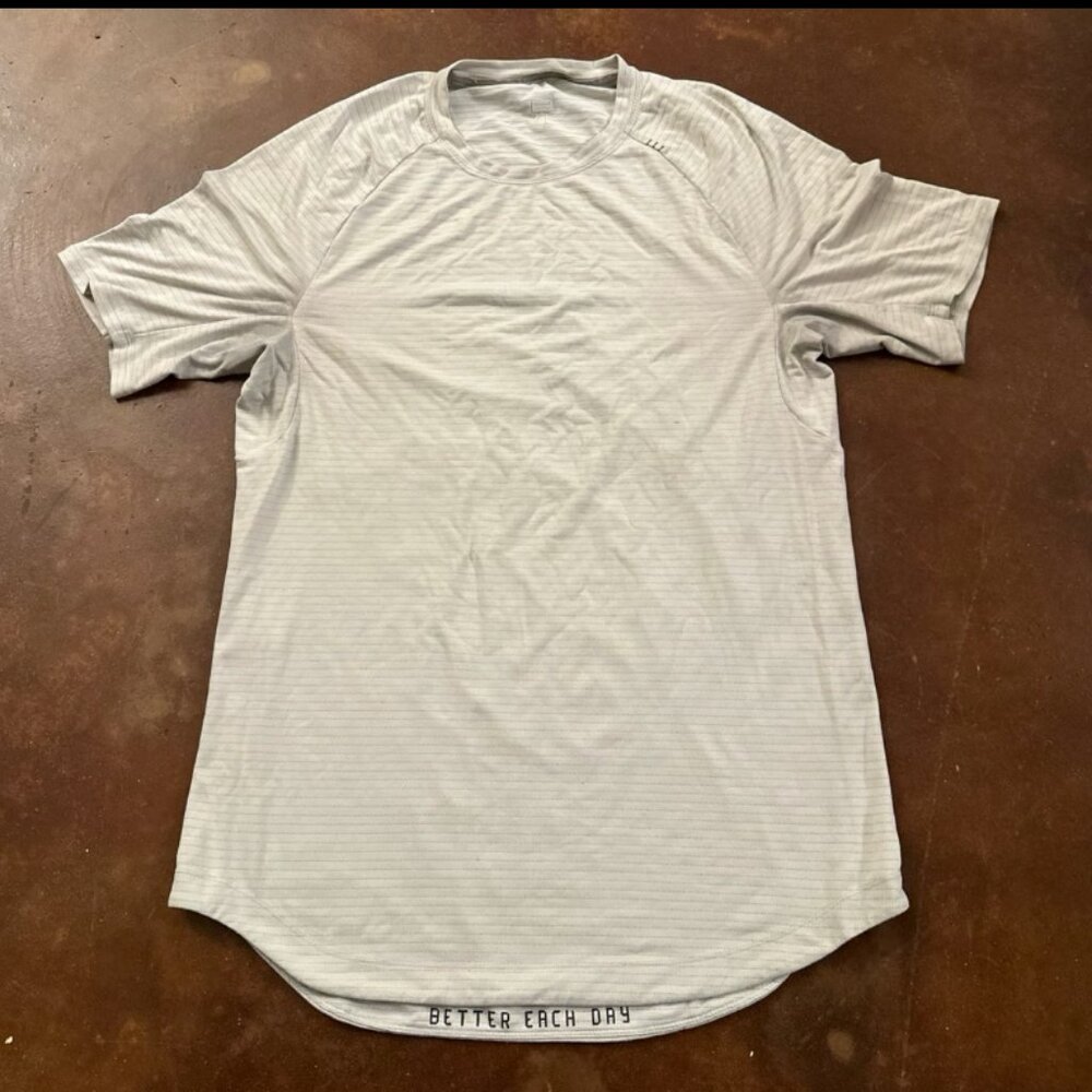 Lululemon Men’s Swiftly Short Sleeve Athletic Shirt